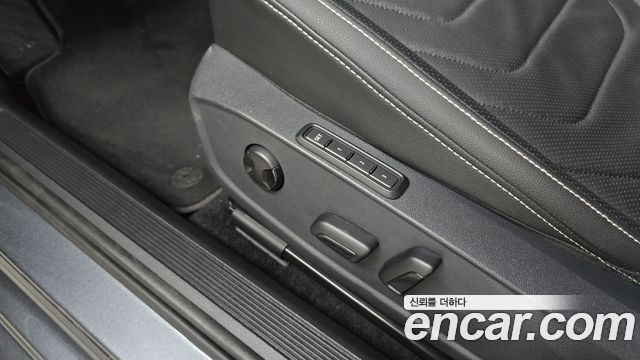 Volkswagen Jetta 2023 — photo 28