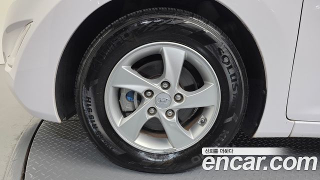 Hyundai AVANTE 2015 — photo 5
