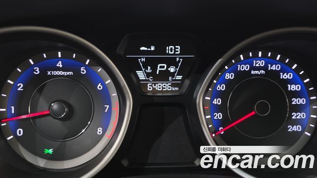 Hyundai AVANTE 2015 — photo 8