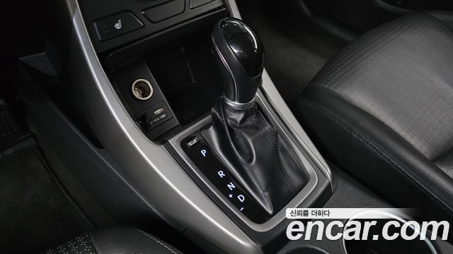 Hyundai AVANTE 2015 — photo 9