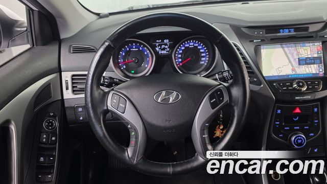 Hyundai AVANTE 2015 — photo 14