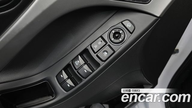 Hyundai AVANTE 2015 — photo 18