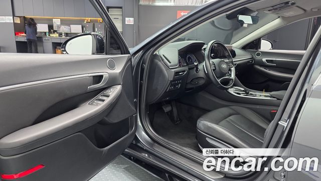 Hyundai Sonata 2022 — photo 13