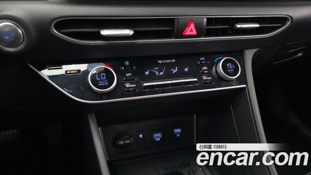 Hyundai Sonata 2022 — photo 24