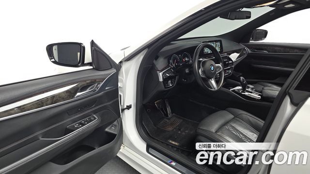 BMW Gran Turismo 2018 — photo 10