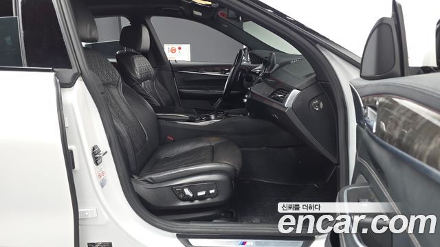 BMW Gran Turismo 2018 — photo 11