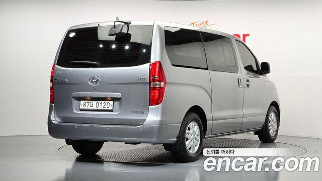 Hyundai Starex 2021 — photo 2