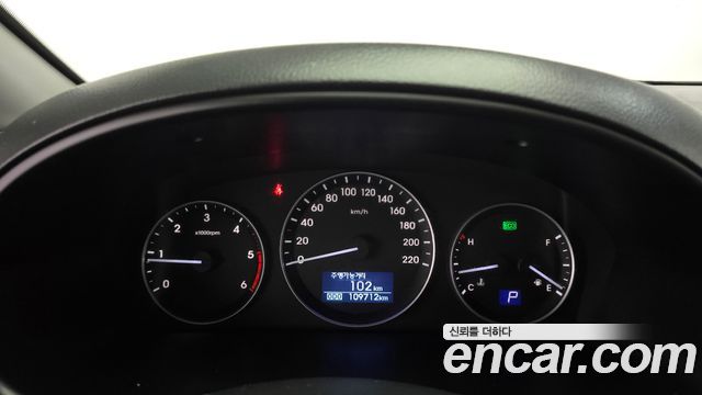 Hyundai Starex 2021 — photo 11