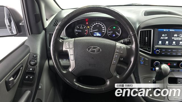 Hyundai Starex 2021 — photo 18