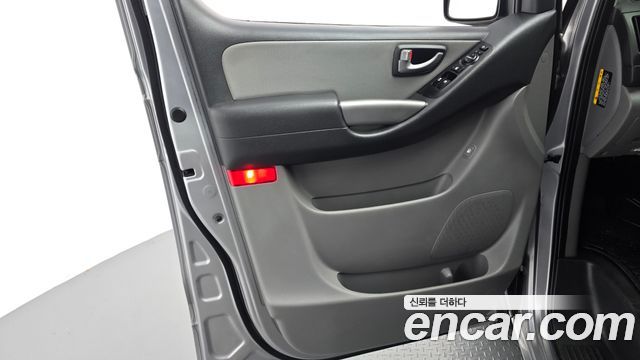 Hyundai Starex 2021 — photo 14