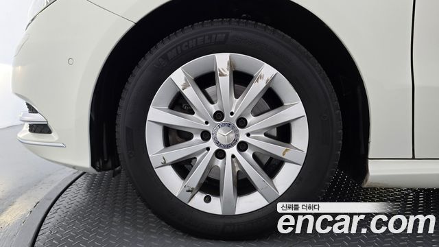 Mercedes-Benz B-Class 2014 — photo 5