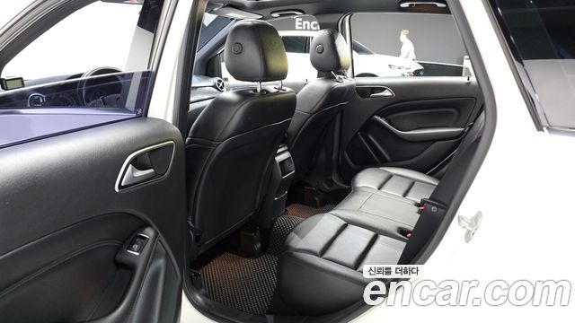 Mercedes-Benz B-Class 2014 — photo 11