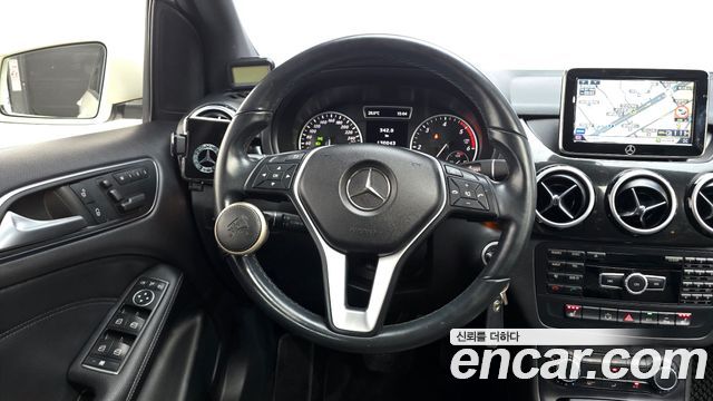 Mercedes-Benz B-Class 2014 — photo 12