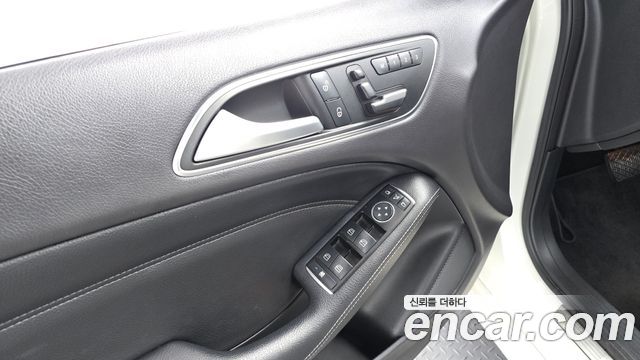 Mercedes-Benz B-Class 2014 — photo 19
