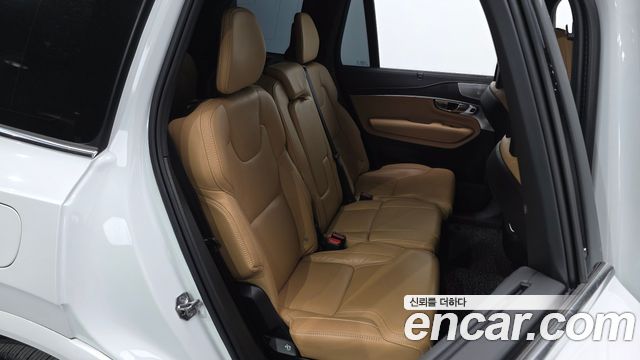 Volvo XC90 2021 — photo 12