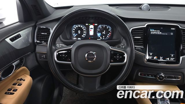 Volvo XC90 2021 — photo 14