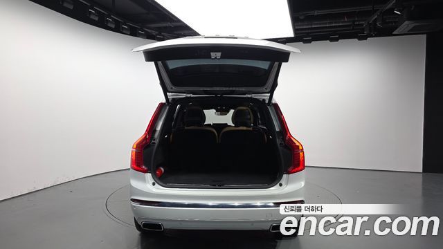 Volvo XC90 2021 — photo 20