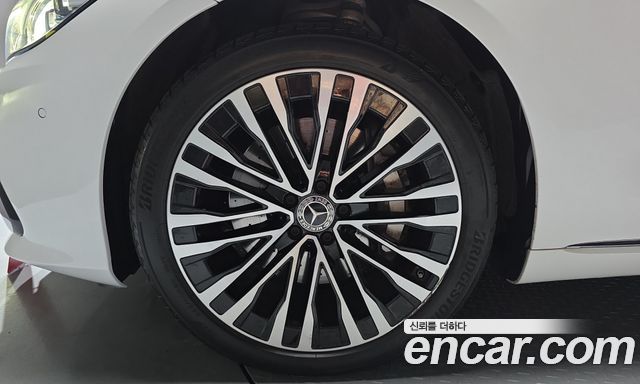 Mercedes-Benz S-Class 2024 — photo 5
