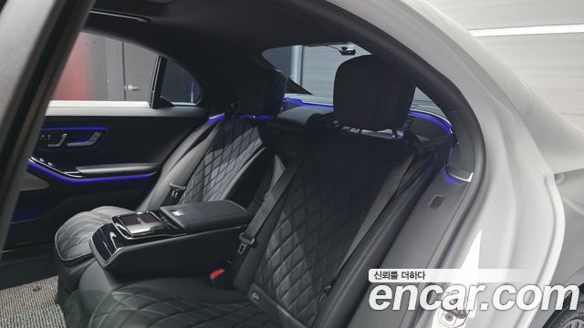 Mercedes-Benz S-Class 2024 — photo 18