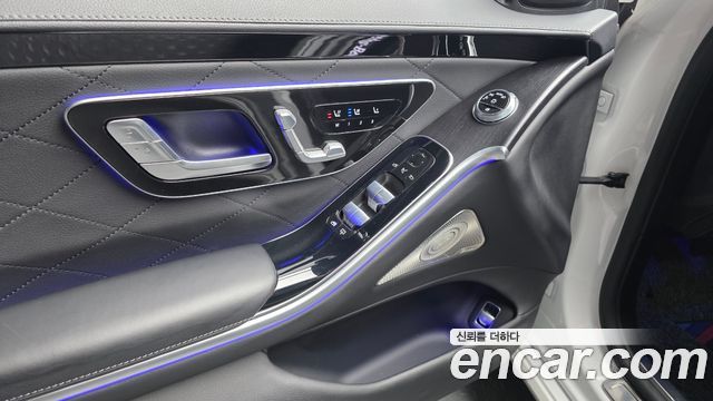 Mercedes-Benz S-Class 2024 — photo 26