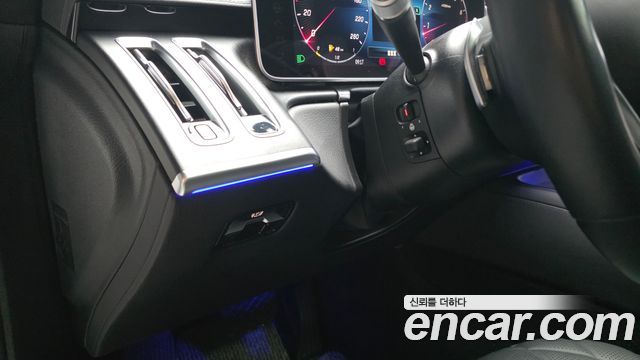 Mercedes-Benz S-Class 2024 — photo 28