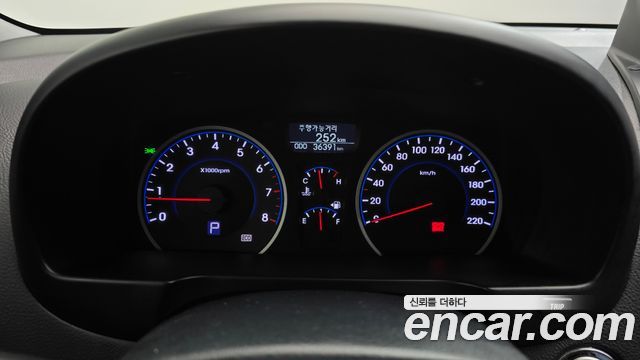 Hyundai AVANTE 2010 — photo 8