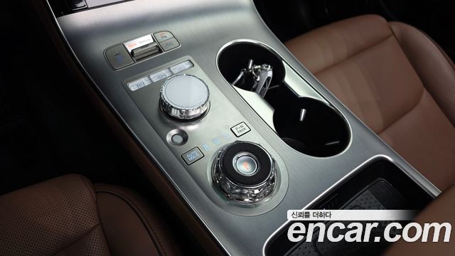 Genesis GV70 2025 — photo 12