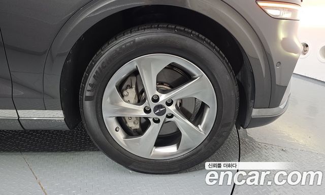 Genesis GV70 2025 — photo 7