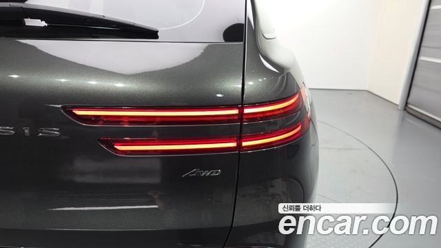 Genesis GV70 2025 — photo 9