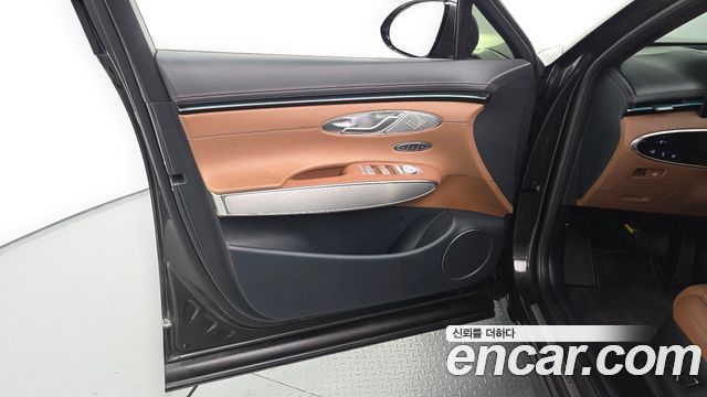 Genesis GV70 2025 — photo 14