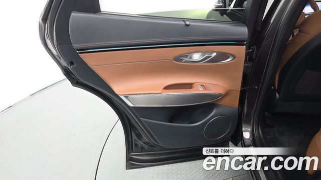 Genesis GV70 2025 — photo 15