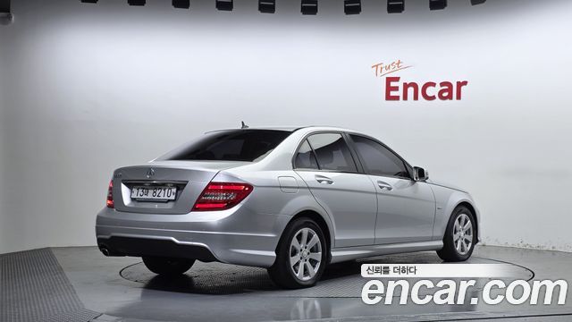 Mercedes-Benz C-Class 2012 — photo 2