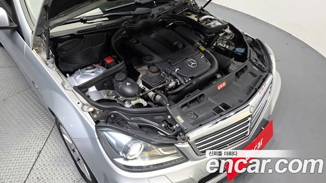 Mercedes-Benz C-Class 2012 — photo 6