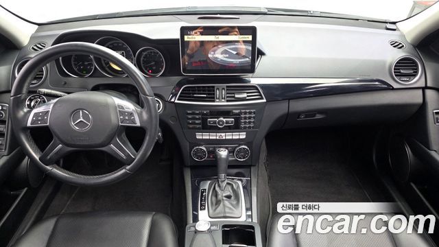 Mercedes-Benz C-Class 2012 — photo 7