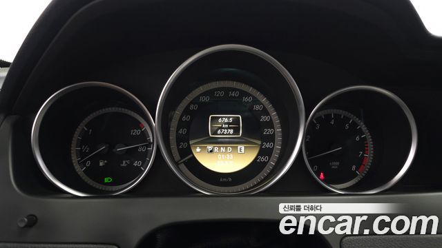 Mercedes-Benz C-Class 2012 — photo 8