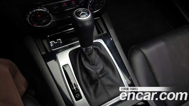Mercedes-Benz C-Class 2012 — photo 9