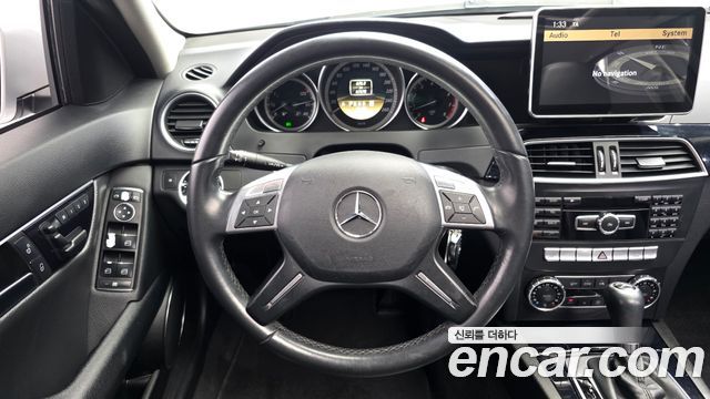 Mercedes-Benz C-Class 2012 — photo 13
