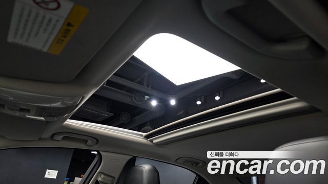 Mercedes-Benz C-Class 2012 — photo 17