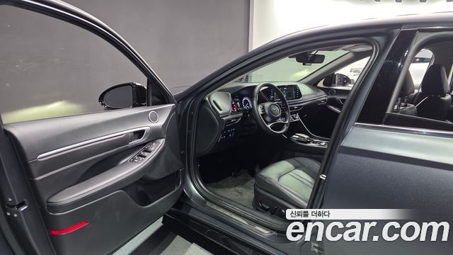 Hyundai Sonata 2023 — photo 13