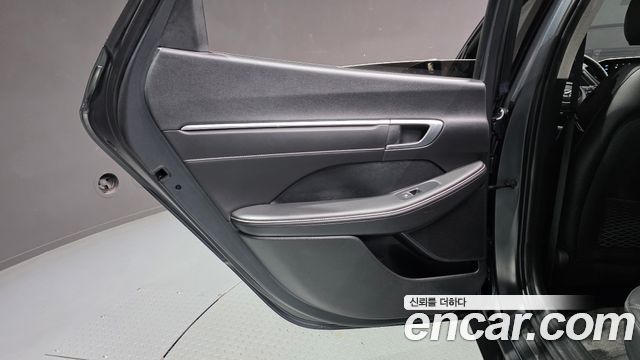 Hyundai Sonata 2023 — photo 15