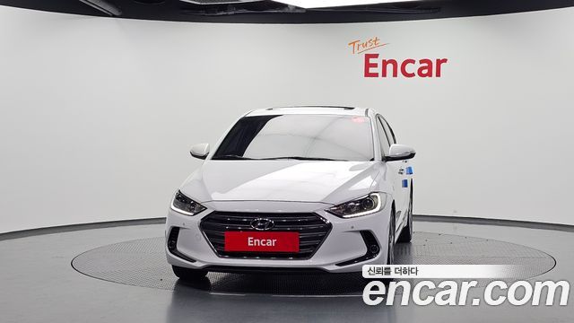 Hyundai AVANTE 2018 — photo 3