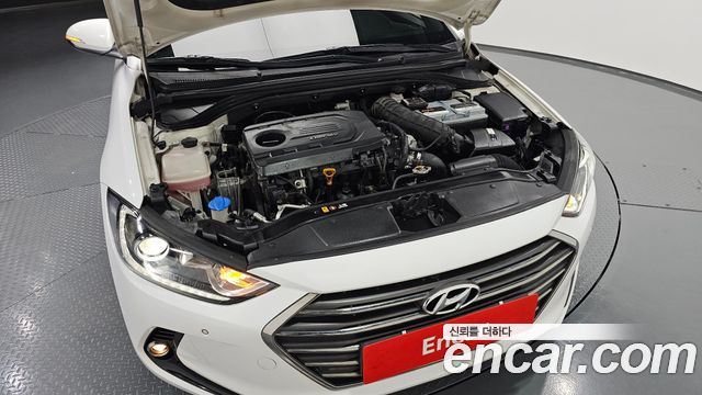 Hyundai AVANTE 2018 — photo 6
