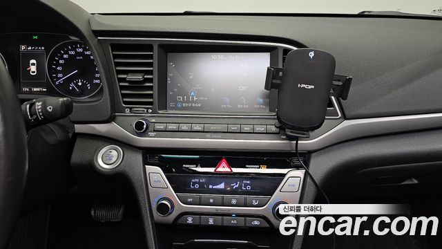 Hyundai AVANTE 2018 — photo 20