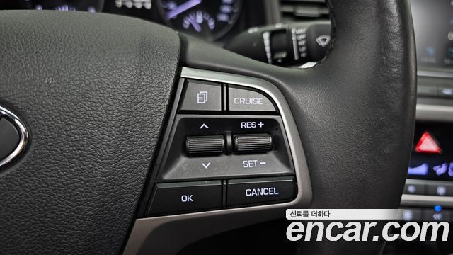 Hyundai AVANTE 2018 — photo 27
