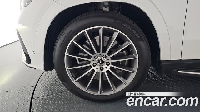 Mercedes-Benz GLE-Class 2026 — photo 5