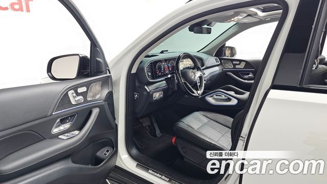 Mercedes-Benz GLE-Class 2026 — photo 13