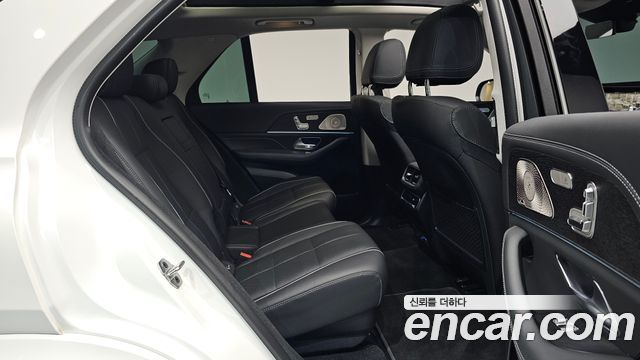 Mercedes-Benz GLE-Class 2026 — photo 17