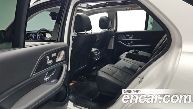 Mercedes-Benz GLE-Class 2026 — photo 18