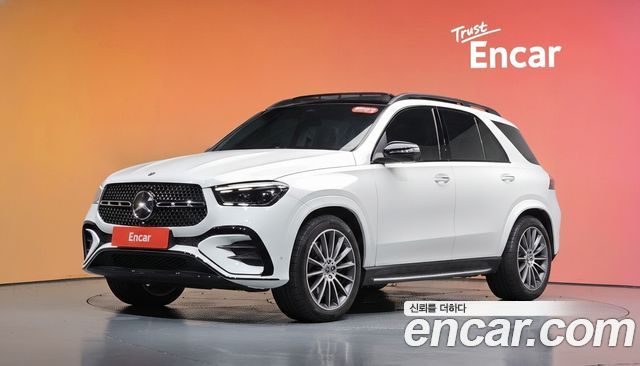 Mercedes-Benz GLE-Class 2026 — photo 1