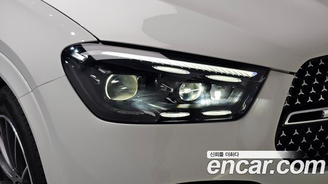 Mercedes-Benz GLE-Class 2026 — photo 8